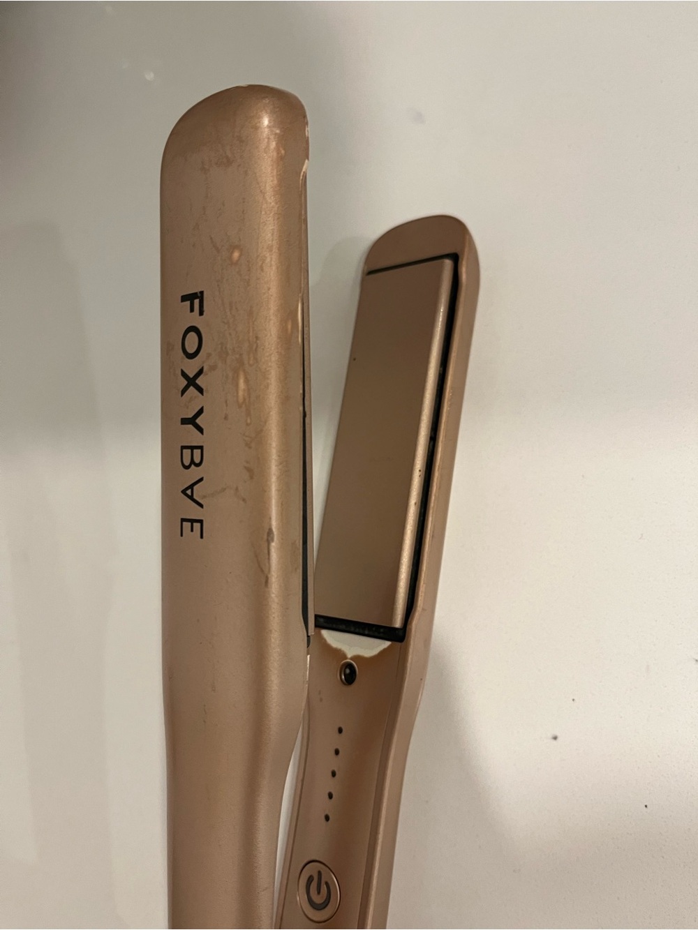 FOXYBAE Rose Gold Ceramic Flat Iron - Sleek Straightening Styler